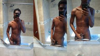 Dblue095's mirror masturbation session with a huge black cock - unbalanced!