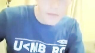 Watch this kinky teen twink jerk off with his hands on cam