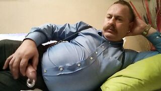 Moustached father with huge tool gives amateur a steamy homemade handjob