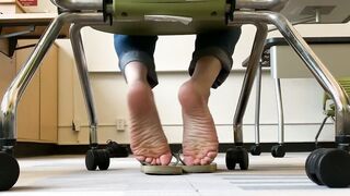 Watch me slurp on my lecturer's feet while he talks - HD solo foot fetish video