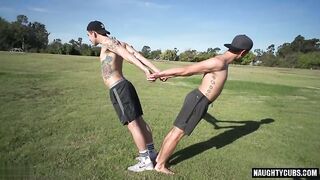 Watch this tattooed dude pound and creampie a hot babe with internal cumshot