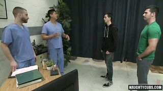 Watch this hot muscle guy shoot a cumshot on his own feet in HD