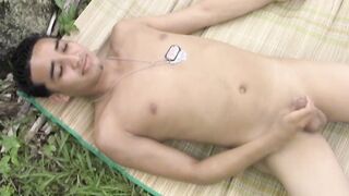 Watch Dany's steamy solo session as he gives a hot, amateur handjob in HD