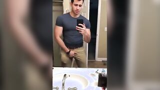 Watch Mec's homemade muscle-flexing skills on webcam with his big, straight friend