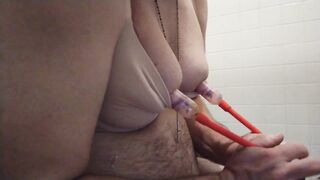 Amateur guy gets off drilling his own wet hole in HD