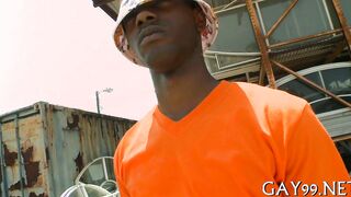 vWatch this hot ebony babe take on a massive BBC with his tight butt