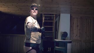 Sergeant Woodland dominates an amateur with his gloves in a steamy Teaser