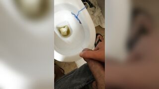 ElisssGF gets his morning pee fix in a hot POV video