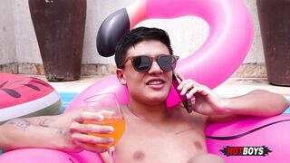 Watch this guy ravage a massive dick with his mouth and ass in hot HD action