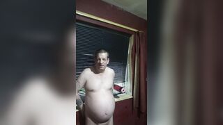 Naughty bear exposes his testicles and gets off on the onanism machine