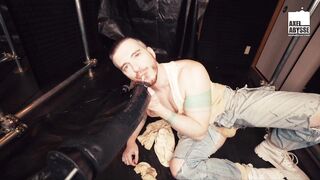 Watch this pierced-nippled assfucker destroy his crevices with fake cock