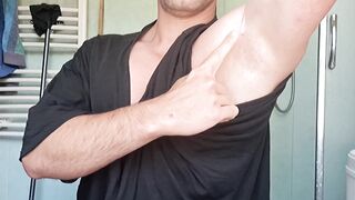 Muscular hunk moans loudly while getting his tight armpit satisfied